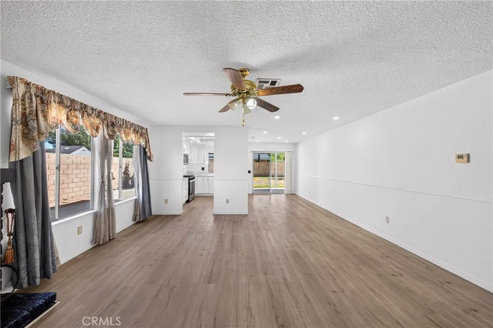 7616 Della Riverside, CA 92503