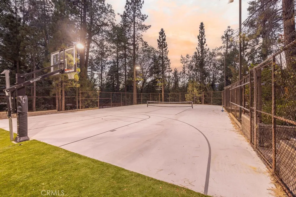 42290 Heavenly Valley Big Bear Lake, CA 92315