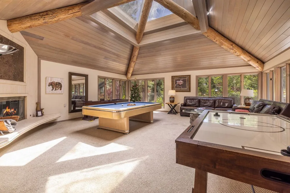 42290 Heavenly Valley Big Bear Lake, CA 92315