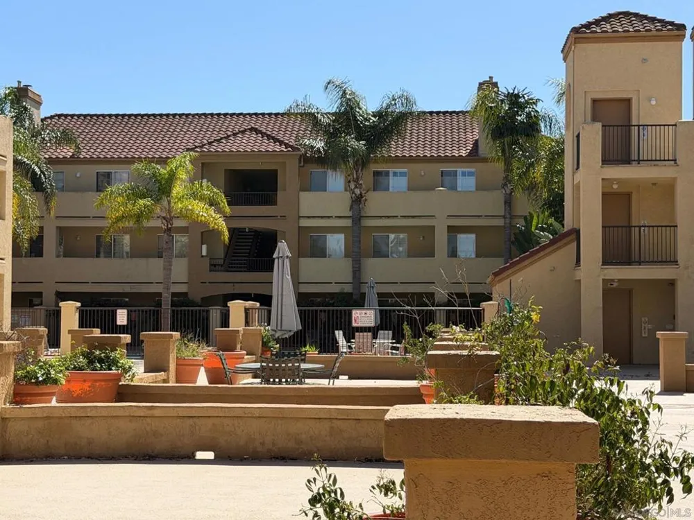2057 Burton #64 San Diego, CA 92111