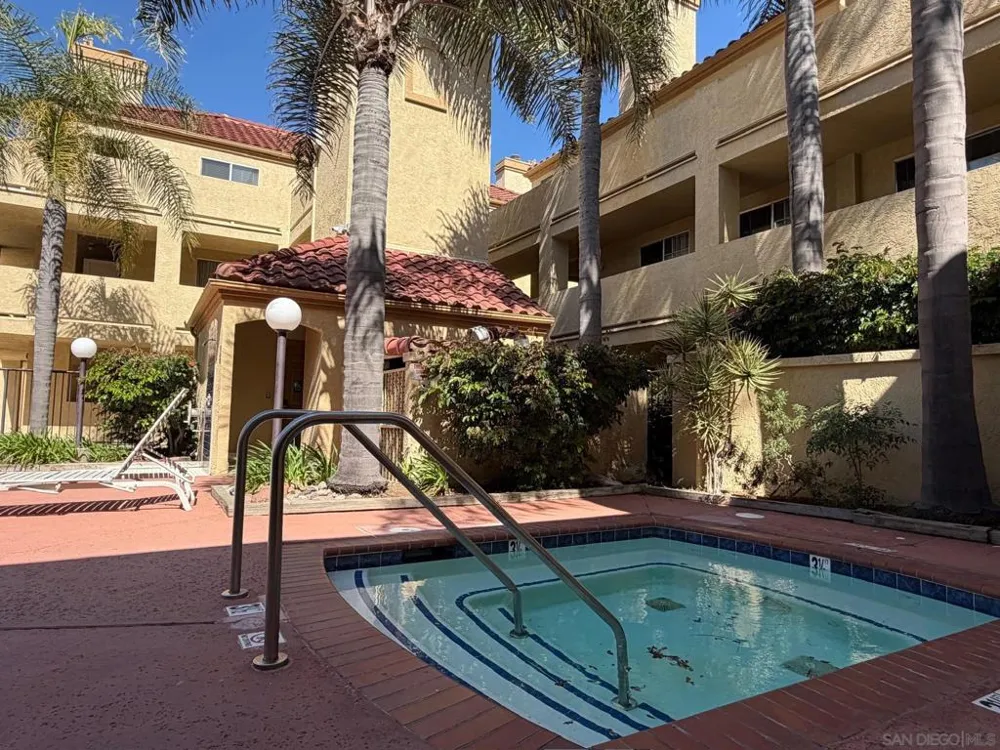 2057 Burton #64 San Diego, CA 92111