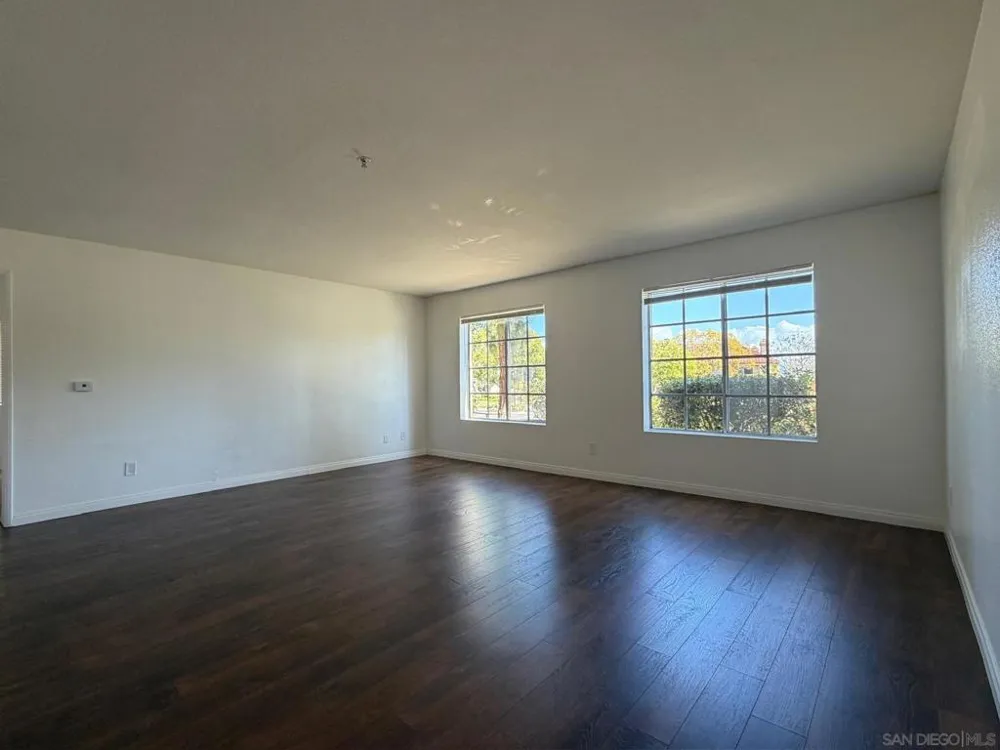 2057 Burton #64 San Diego, CA 92111