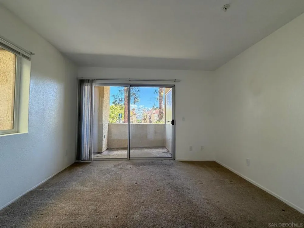 2057 Burton #64 San Diego, CA 92111