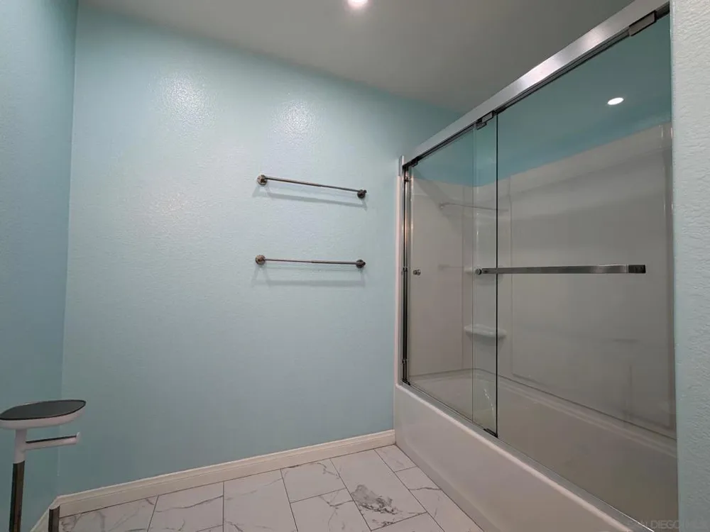 2057 Burton #64 San Diego, CA 92111