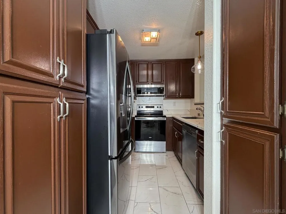 2057 Burton #64 San Diego, CA 92111