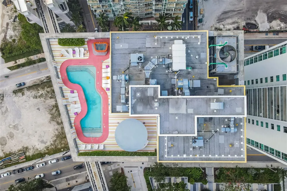 31 SE 6th St #707 Miami, FL 33131