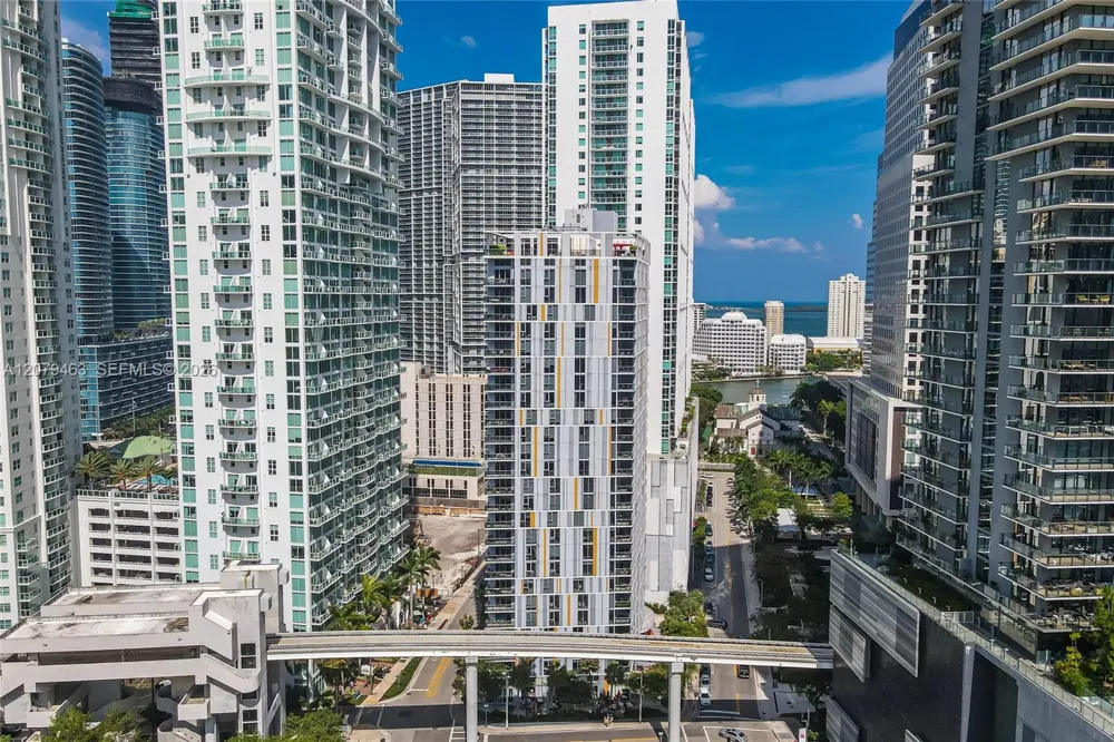 31 SE 6th St #707 Miami, FL 33131