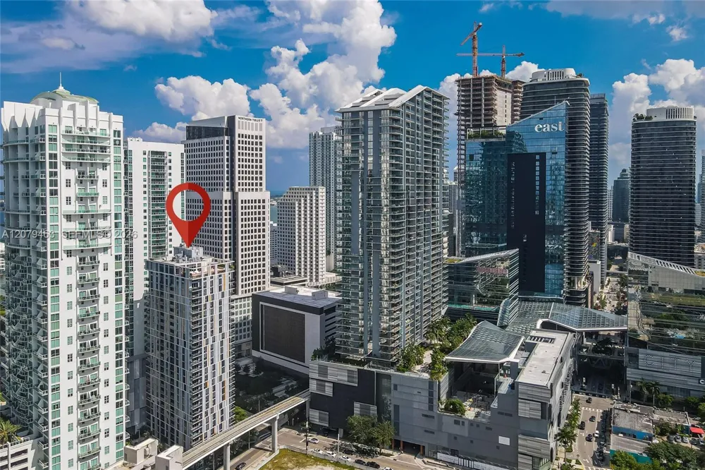 31 SE 6th St #707 Miami, FL 33131