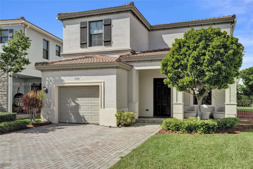 606 NE 191st Ter Miami, FL 33179