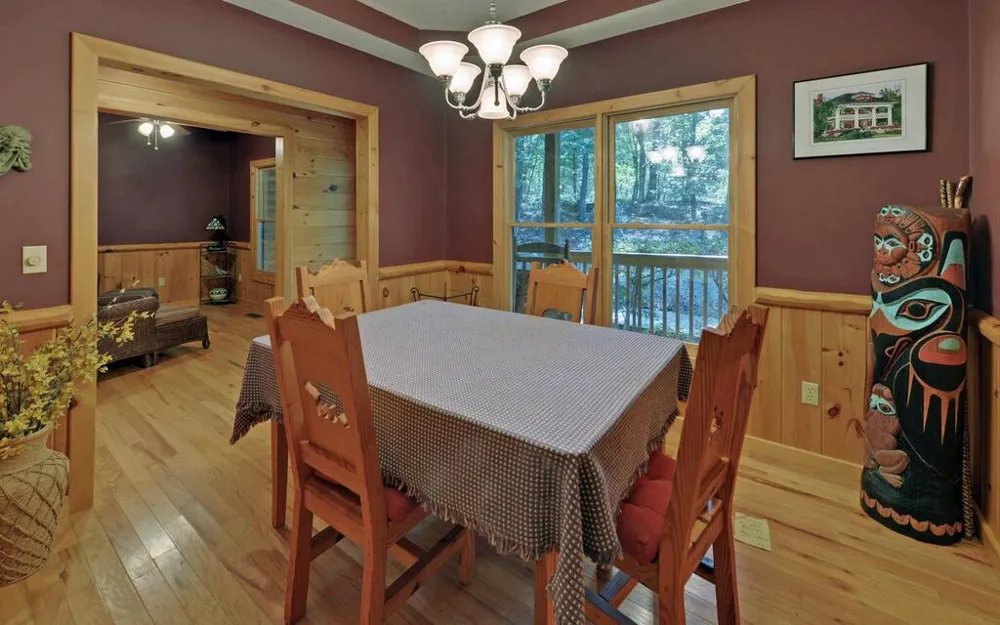 803 Brookhaven Lane Blue Ridge, GA 30513