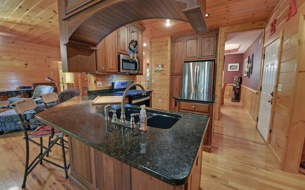 803 Brookhaven Lane Blue Ridge, GA 30513