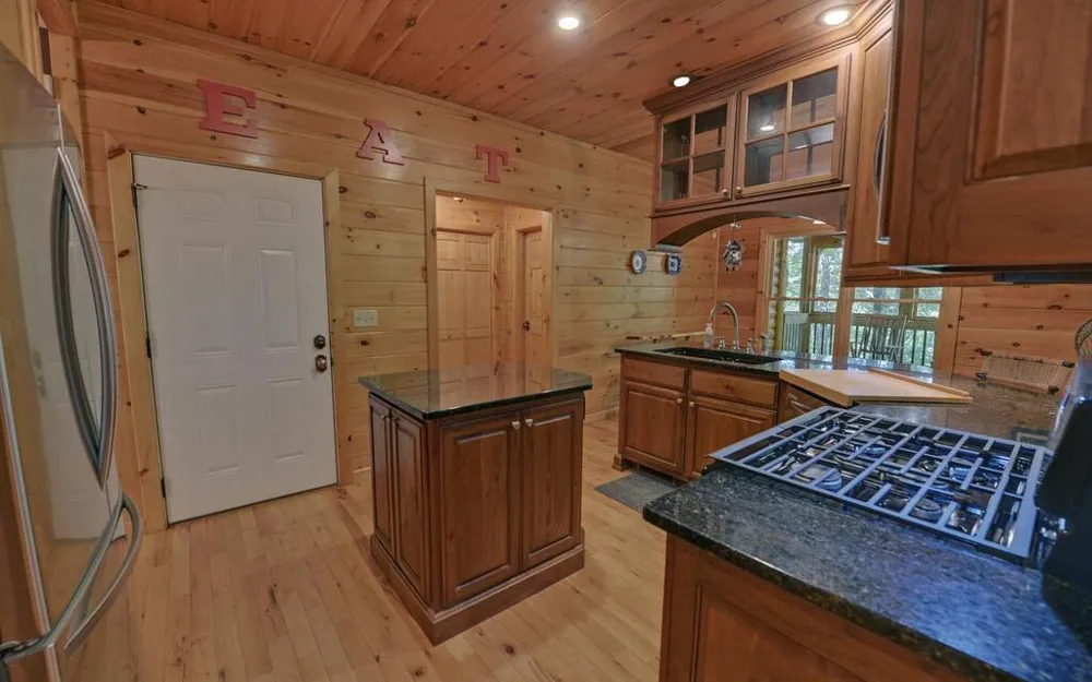 803 Brookhaven Lane Blue Ridge, GA 30513