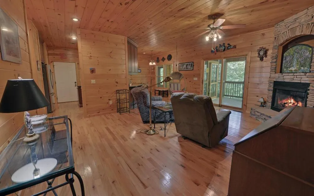 803 Brookhaven Lane Blue Ridge, GA 30513