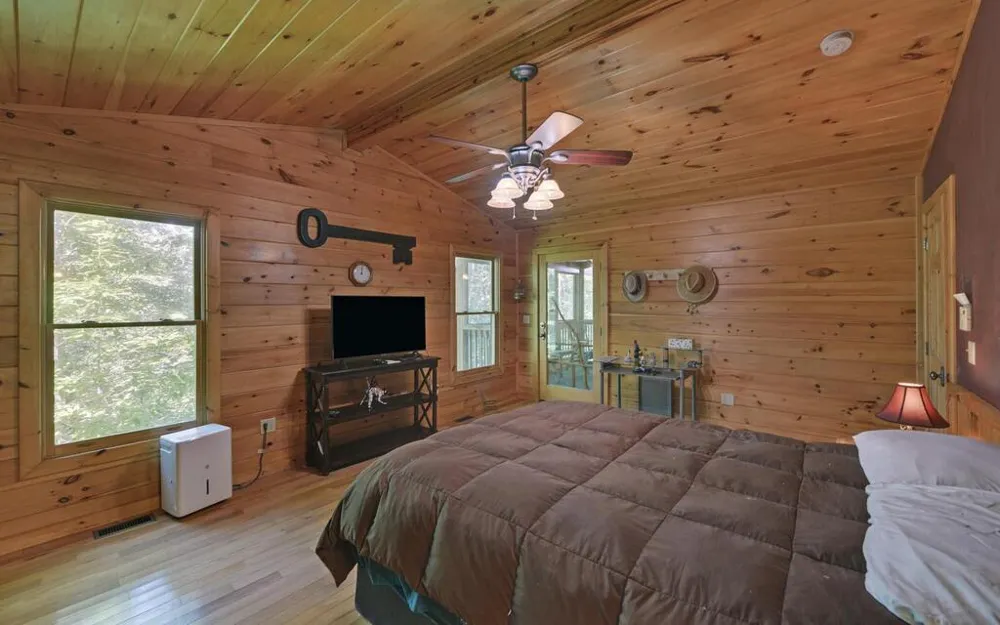 803 Brookhaven Lane Blue Ridge, GA 30513