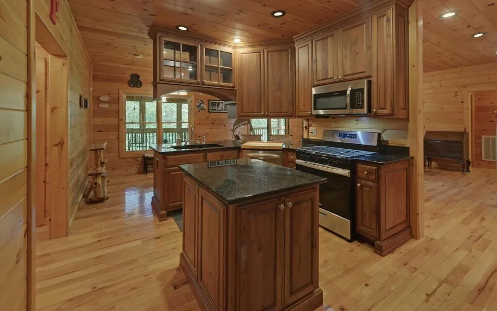 803 Brookhaven Lane Blue Ridge, GA 30513