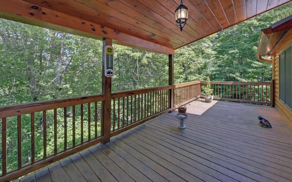 803 Brookhaven Lane Blue Ridge, GA 30513