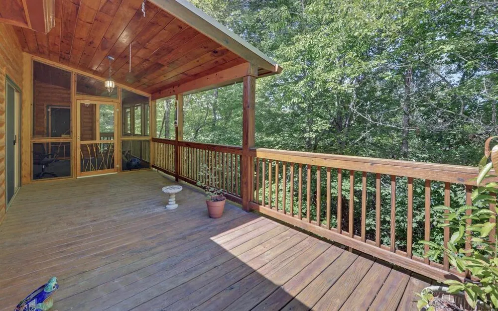 803 Brookhaven Lane Blue Ridge, GA 30513