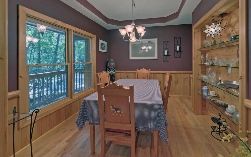 803 Brookhaven Lane Blue Ridge, GA 30513