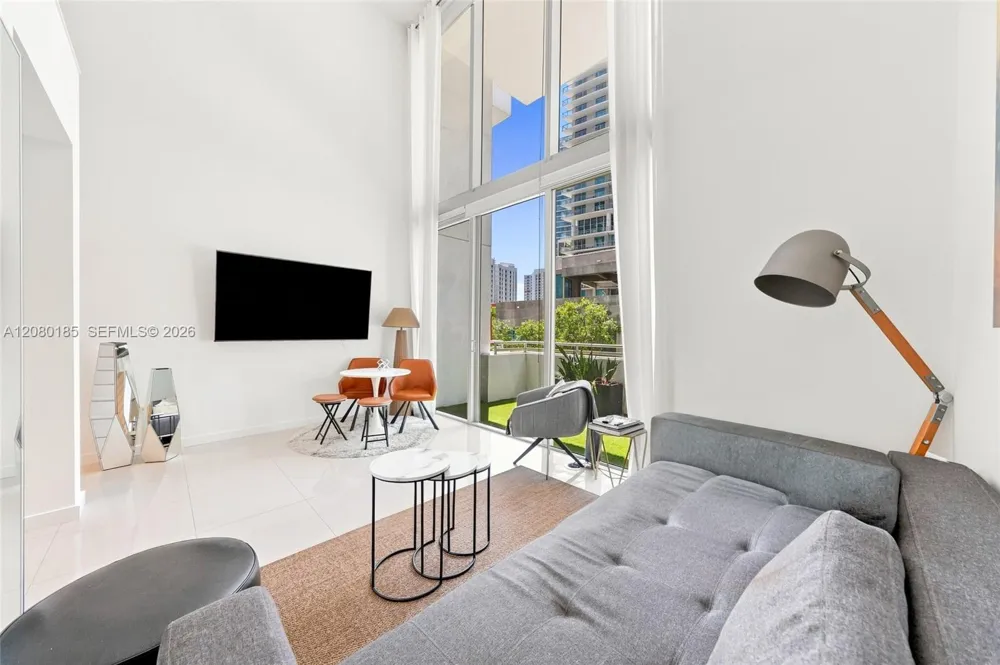 1050 Brickell Ave #214 Miami, FL 33131