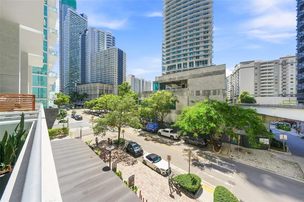 1050 Brickell Ave #214 Miami, FL 33131