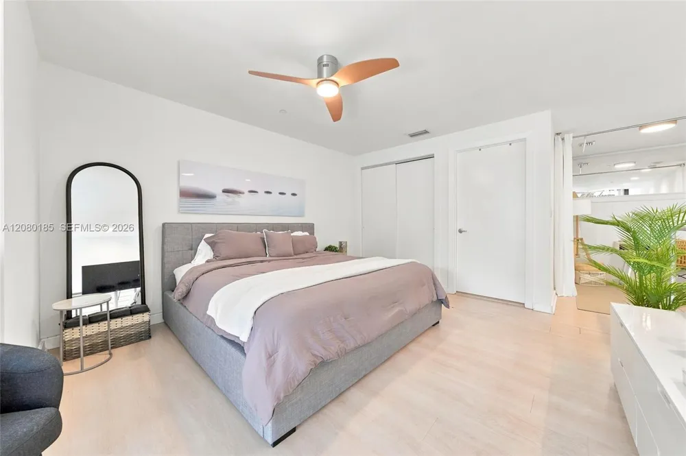 1050 Brickell Ave #214 Miami, FL 33131