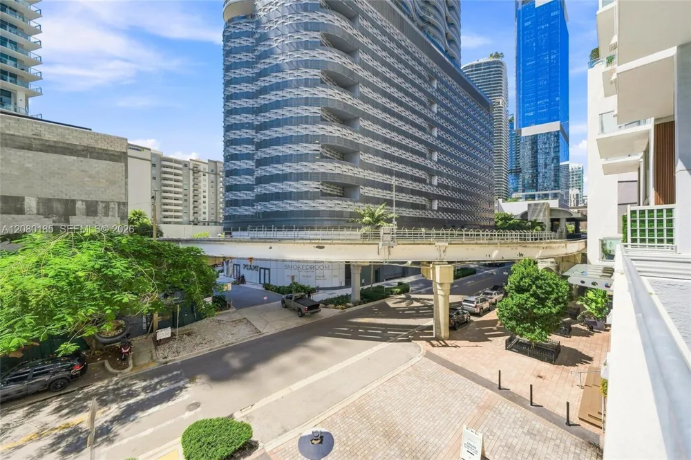 1050 Brickell Ave #214 Miami, FL 33131