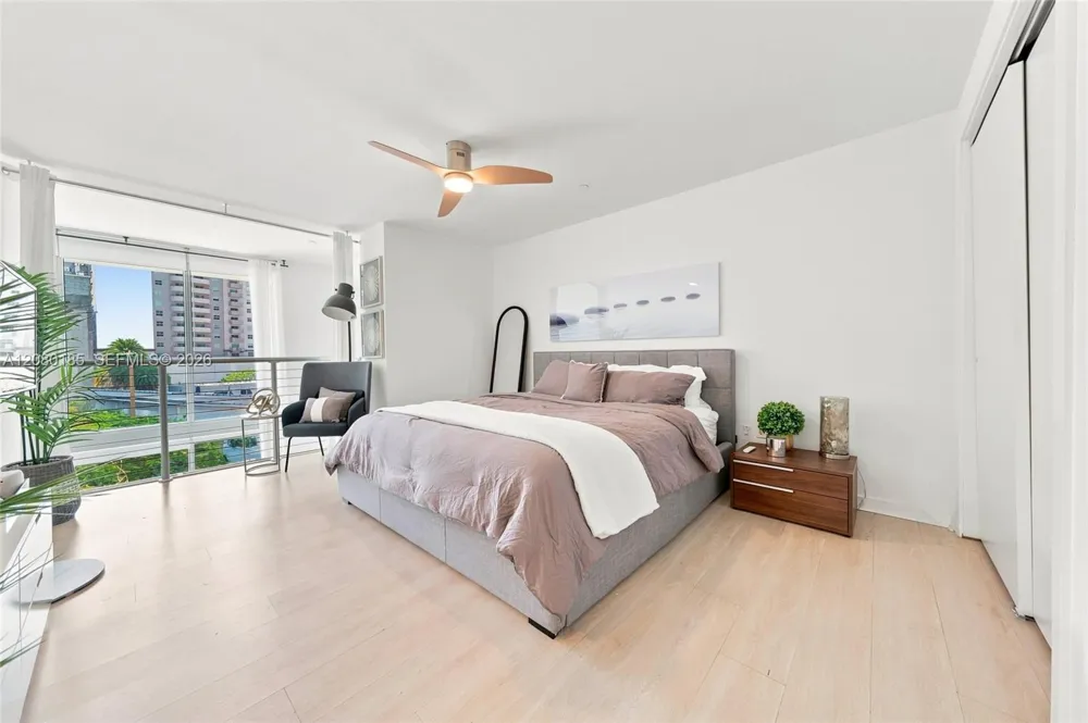 1050 Brickell Ave #214 Miami, FL 33131