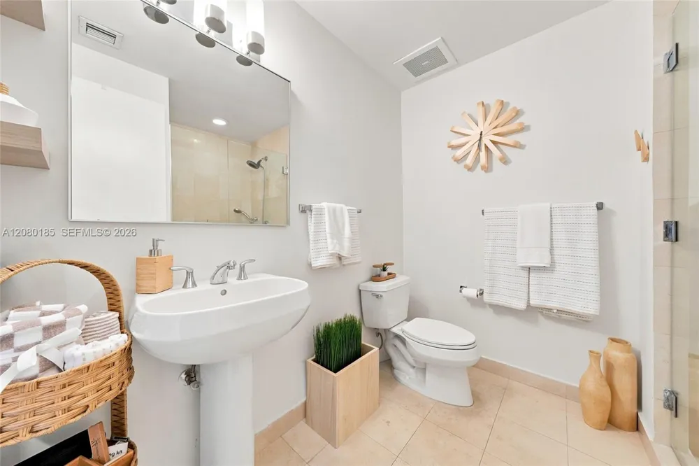 1050 Brickell Ave #214 Miami, FL 33131