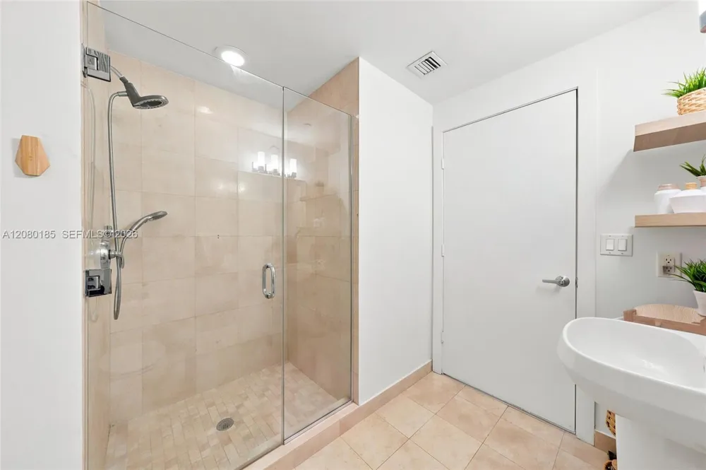 1050 Brickell Ave #214 Miami, FL 33131