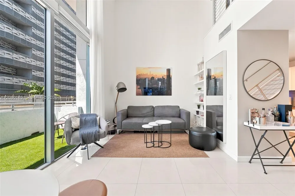 1050 Brickell Ave #214 Miami, FL 33131