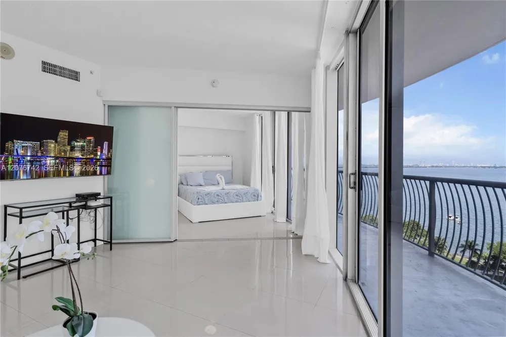 1750 Bayshore Dr #1602 Miami, FL 33132