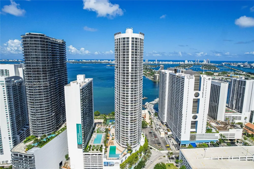 1750 Bayshore Dr #1602 Miami, FL 33132