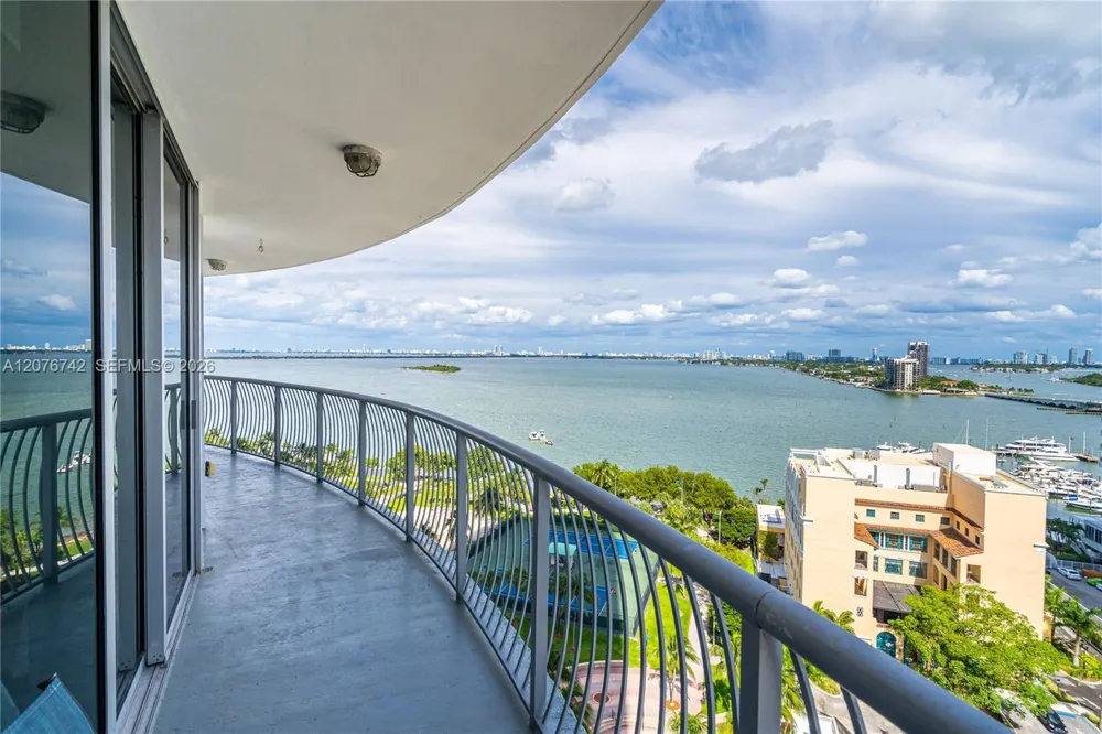 1750 Bayshore Dr #1602 Miami, FL 33132