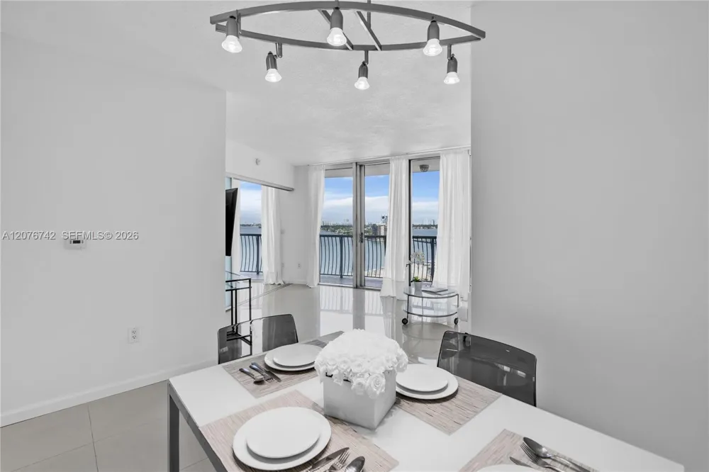 1750 Bayshore Dr #1602 Miami, FL 33132