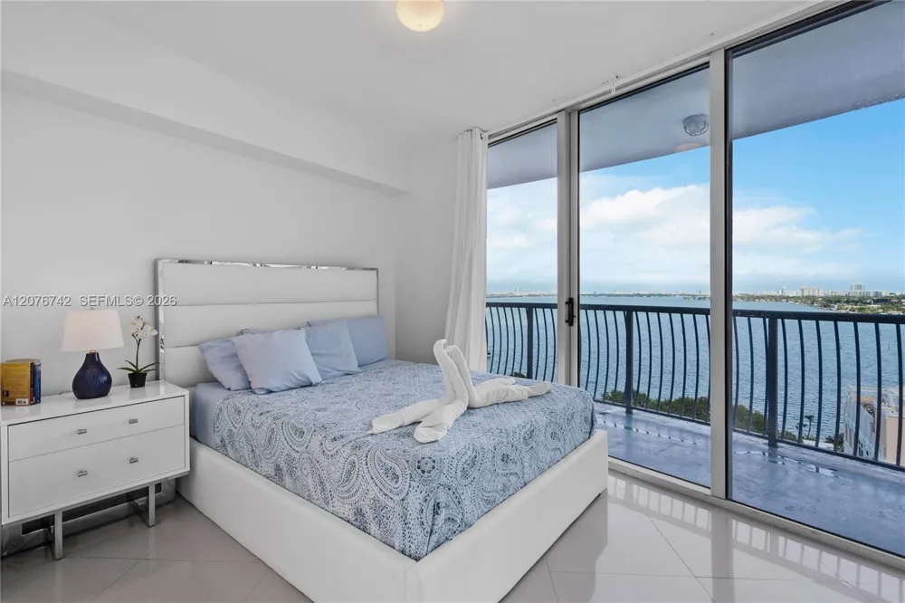 1750 Bayshore Dr #1602 Miami, FL 33132