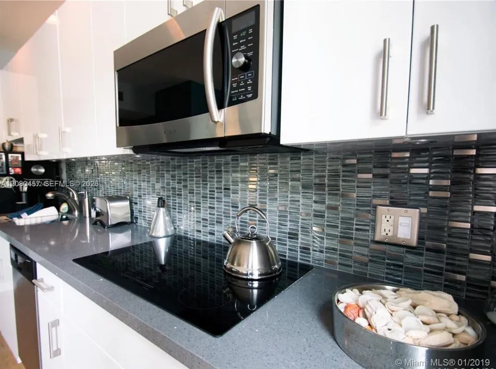 1521 Lenox Ave #203 Miami Beach, FL 33139