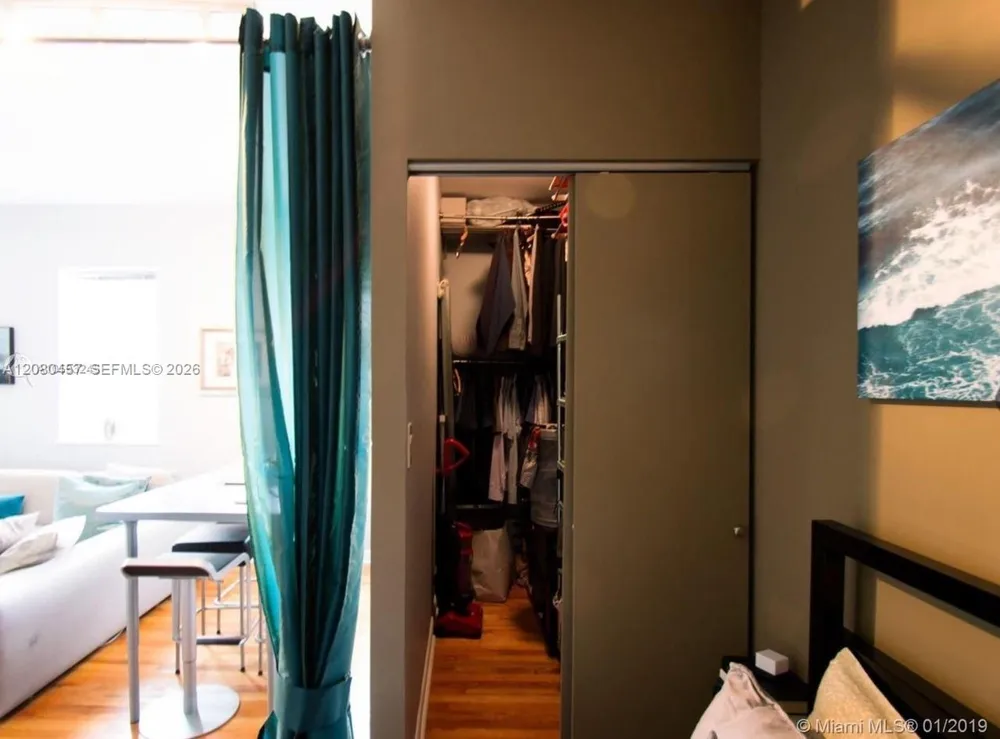 1521 Lenox Ave #203 Miami Beach, FL 33139