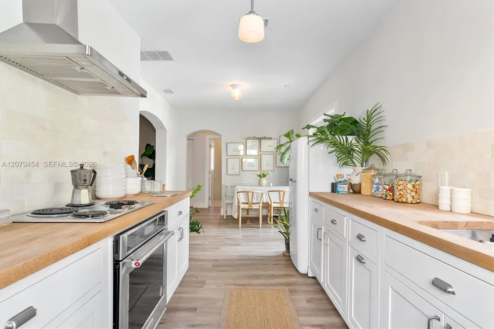 1024 Lenox Ave #1 Miami Beach, FL 33139