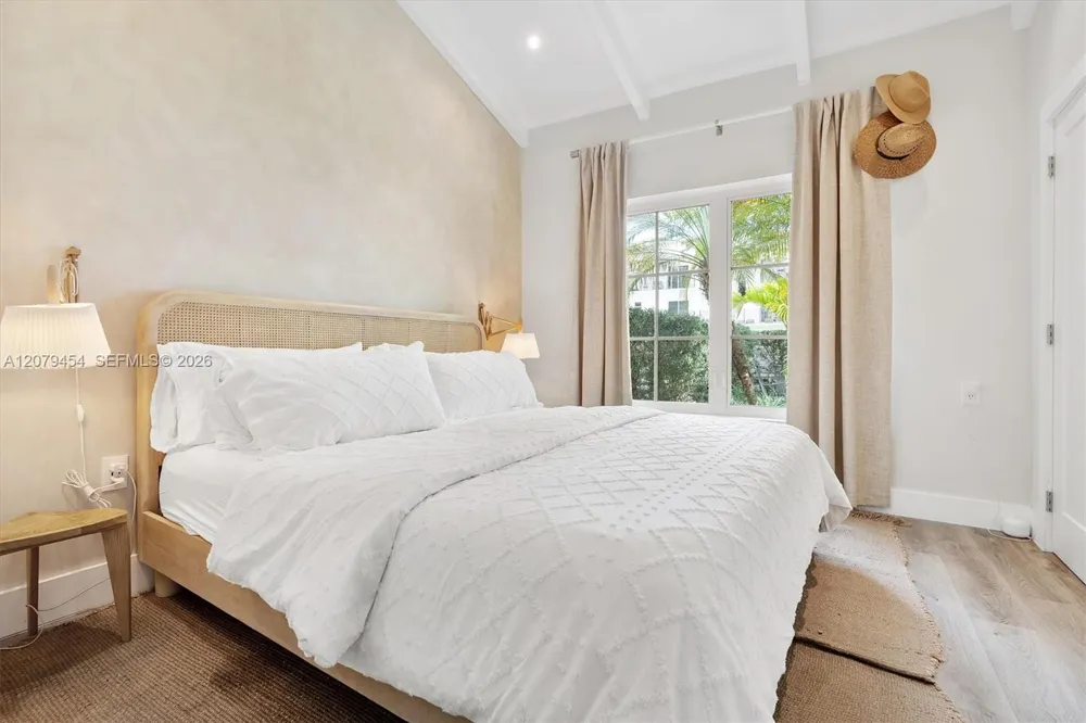 1024 Lenox Ave #1 Miami Beach, FL 33139