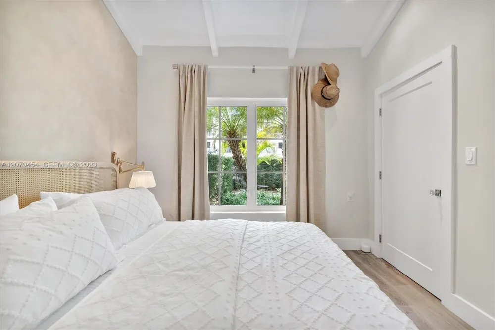 1024 Lenox Ave #1 Miami Beach, FL 33139