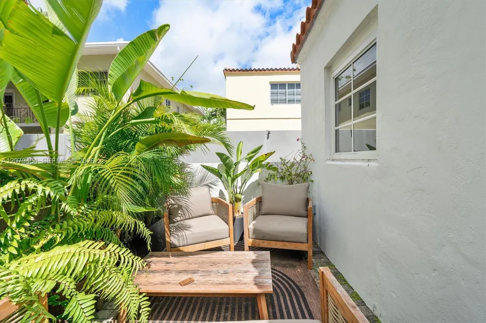 1024 Lenox Ave #1 Miami Beach, FL 33139