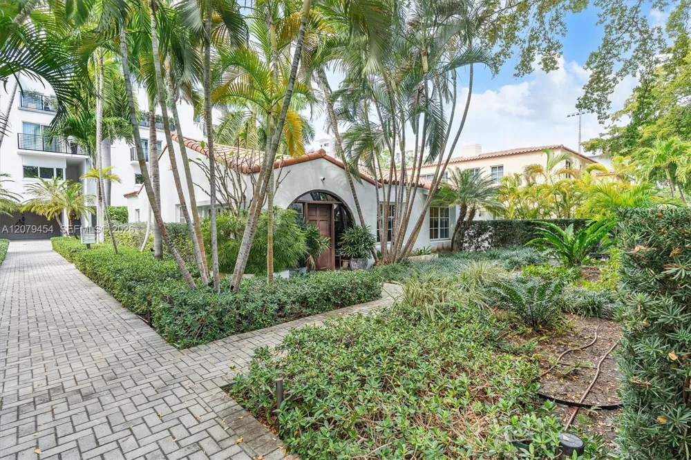 1024 Lenox Ave #1 Miami Beach, FL 33139