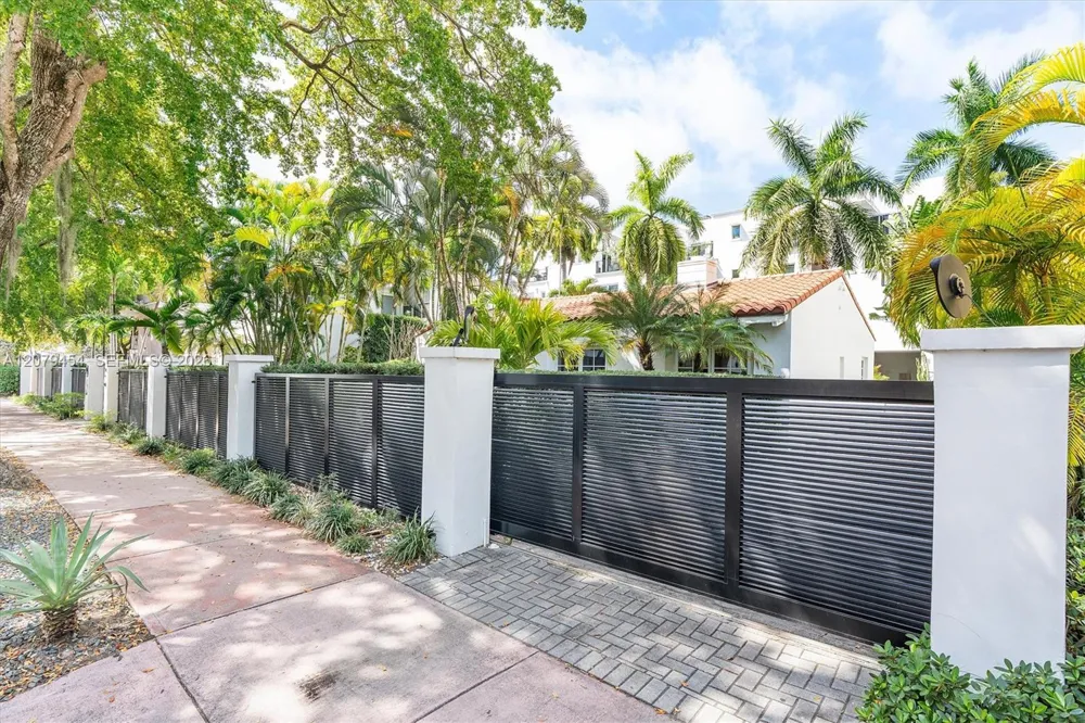 1024 Lenox Ave #1 Miami Beach, FL 33139