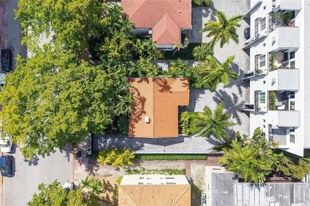 1024 Lenox Ave #1 Miami Beach, FL 33139