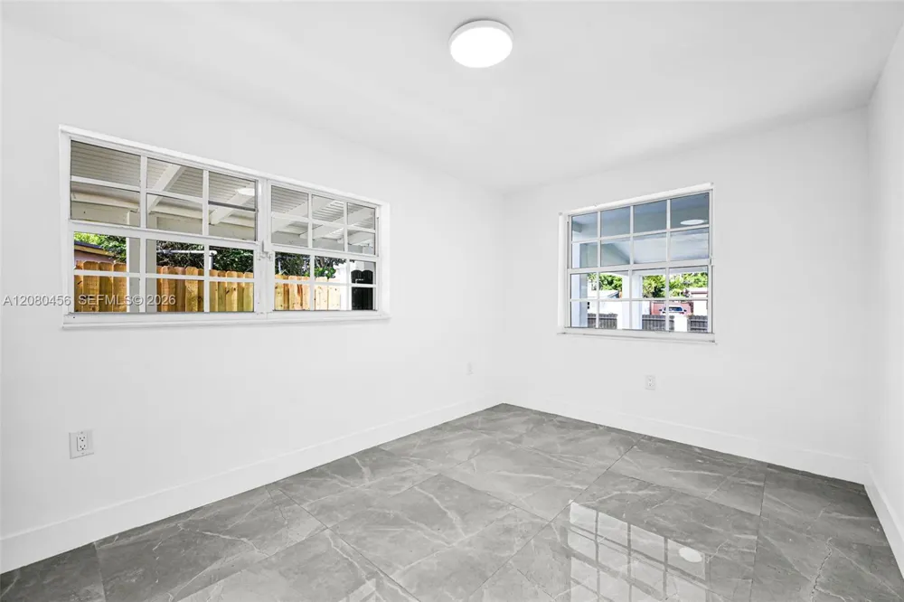 4040 SW 108th Ave Miami, FL 33165