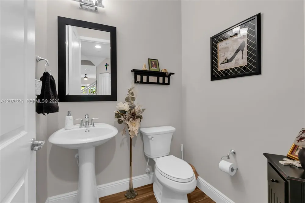 Address Not Shown Pembroke Pines, FL 33028