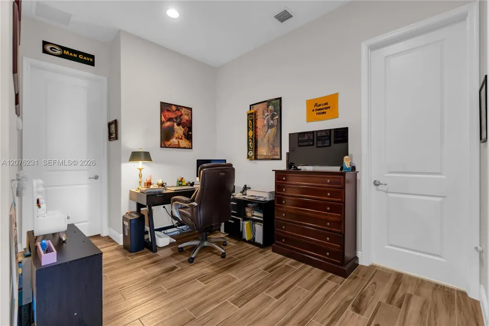 Address Not Shown Pembroke Pines, FL 33028