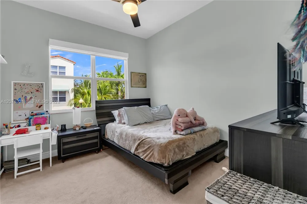 Address Not Shown Pembroke Pines, FL 33028