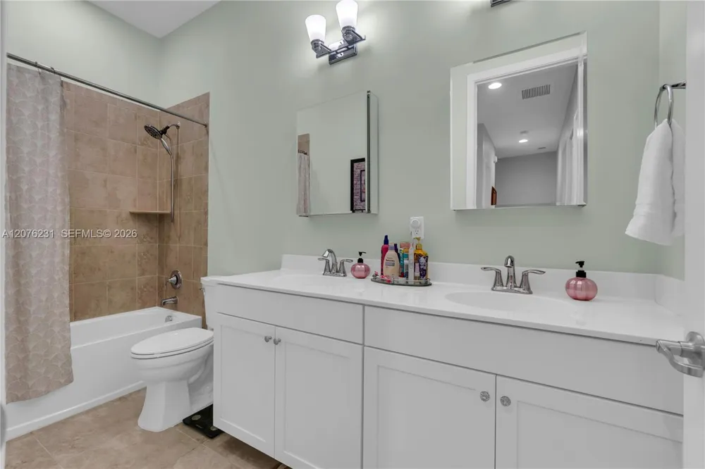 Address Not Shown Pembroke Pines, FL 33028