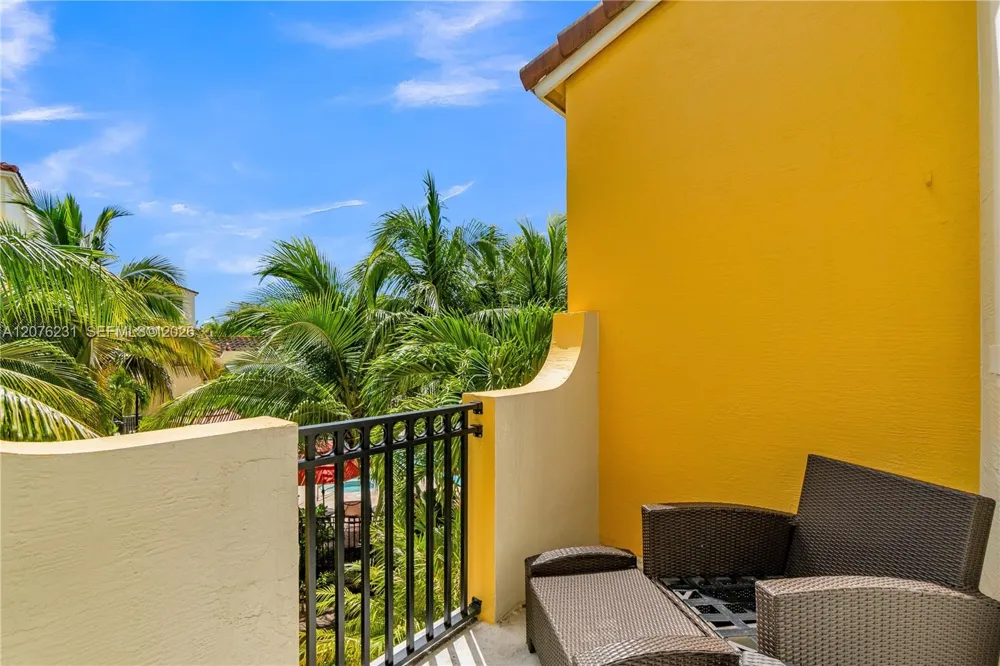 Address Not Shown Pembroke Pines, FL 33028